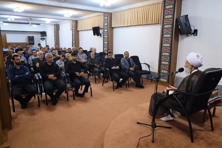 نشست رانندگان با نماینده ولی فقیه در مازندران