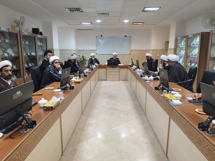 تصاویر/دیدار مدیران مدارس علمیه سیستان و بلوچستان با معاون آموزش حوزه‌های علمیه