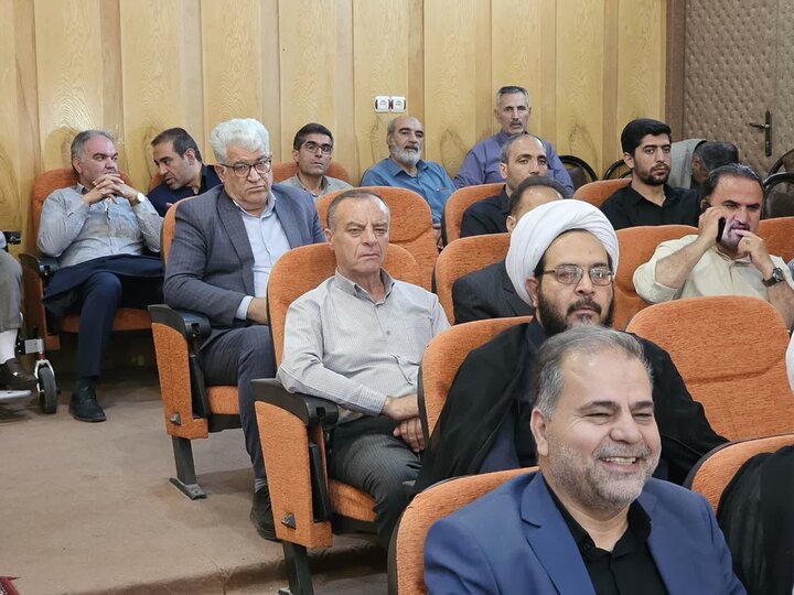 تصاویر/برگزاری مراسم تکریم و معارفه امام جمعه شهرستان قروه