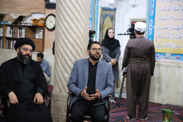 تصاویر گردهمایی علمای اهل سنت و تشیع و بررسی ابعاد شخصیت تقریبی قائد شهید امت