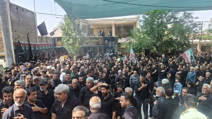 تصاویر/آیین سنتی مذهبی نخل‌گردانی در روز شش امام حسین(ع) در نیاسر