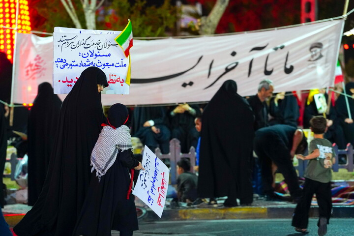 تصاویر/ تجمع باشکوه مردم نیروگاه قم در چله سوم شهادت قائد امت و شهدای جنگ رمضان