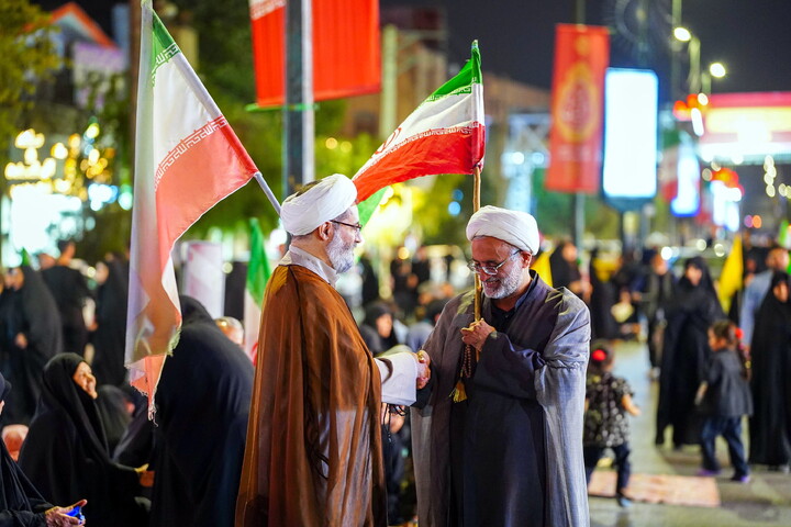 تصاویر/ تجمع باشکوه مردم نیروگاه قم در چله سوم شهادت قائد امت و شهدای جنگ رمضان