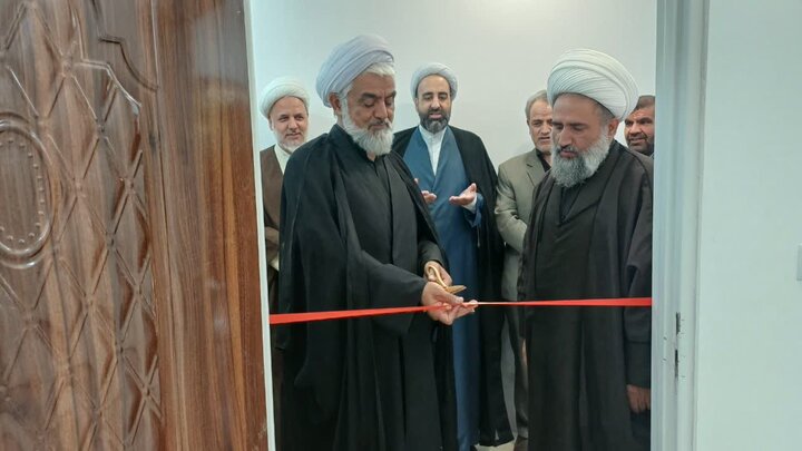 تصاویر/افتتاح سالن اجتماعات و ساختمان جدید دفتر امام جمعه شهرستان زرندیه
