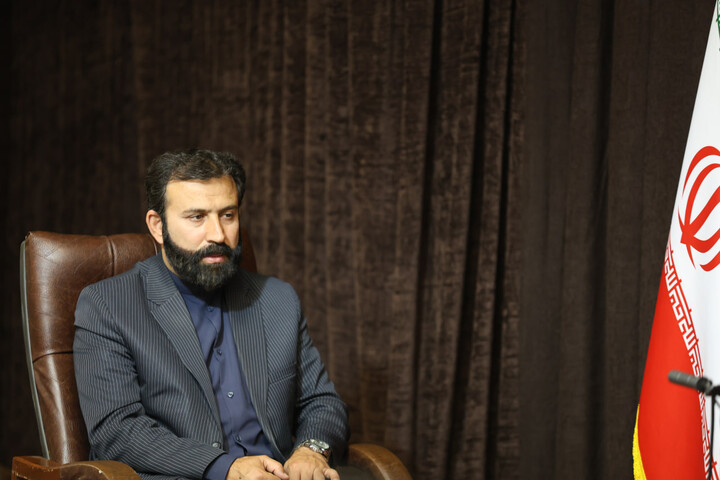 تصاویر / دیدار جمعی از فعالان فرهنگی و مطالبه‌گران با نماینده ولی فقیه در استان همدان