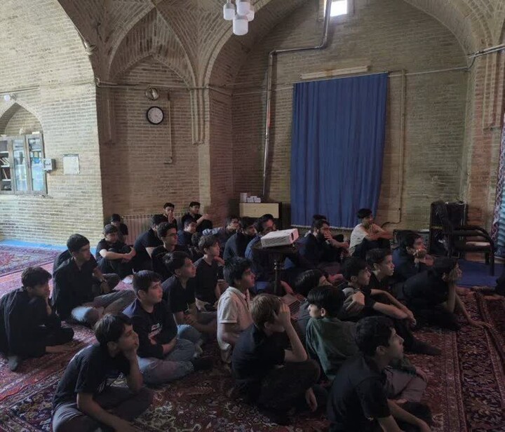 تصاویر / اردوی نخبگانی حفظ قرآن کریم در تویسرکان