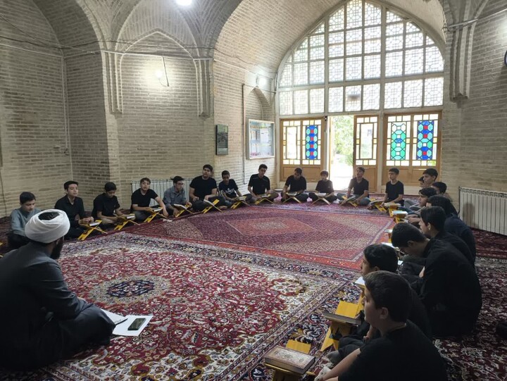 تصاویر / اردوی نخبگانی حفظ قرآن کریم در تویسرکان