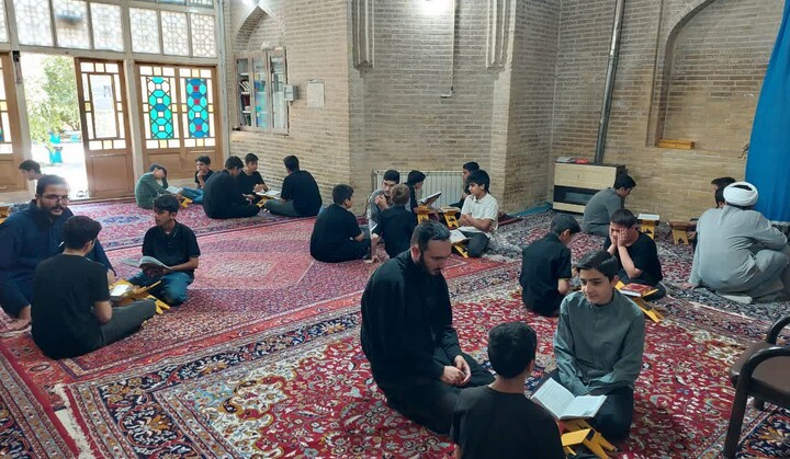 تصاویر / اردوی نخبگانی حفظ قرآن کریم در تویسرکان