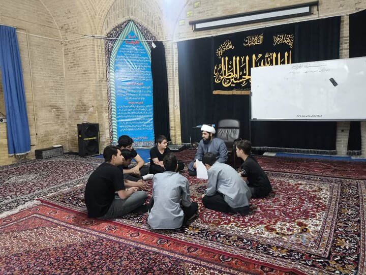 تصاویر / اردوی نخبگانی حفظ قرآن کریم در تویسرکان