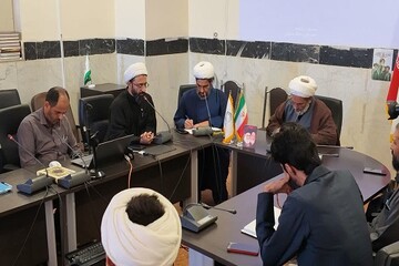 محفل شعر «بعثت خون» با حضور شاعران حوزوی در کرمانشاه برگزار شد