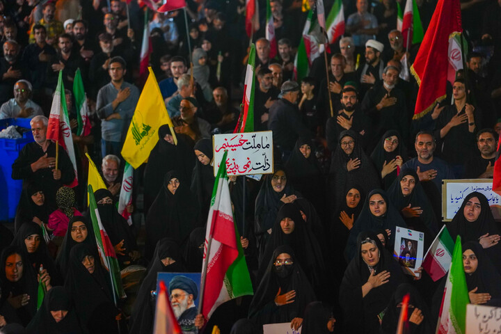 تصاویر/ تجمع باشکوه مردم نیروگاه قم در چله سوم شهادت قائد امت و شهدای جنگ رمضان