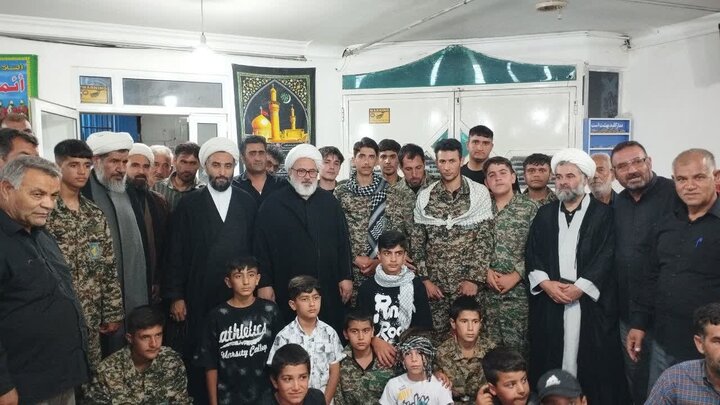 تصاویر/ حضور امام جمعه میاندوآب در روستای حاجی‌بهزاد جهت رسیدگی به مسائل فرهنگی