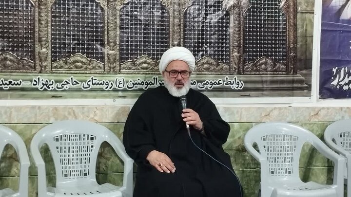تصاویر/ حضور امام جمعه میاندوآب در روستای حاجی‌بهزاد جهت رسیدگی به مسائل فرهنگی