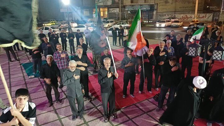 تصاویر/صد و بیست و سومین شب حضور مردم ولایتمدار زرندیه در تجدید بیعت با آرمان‌های انقلاب