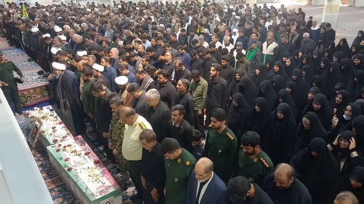 تصاویر/مردم سیستان با شهدای حمله تروریستی سراوان وداع کردند