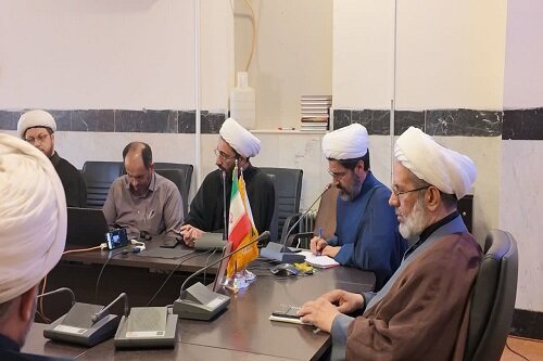 برگزاری محفل شعر «بعثت خون» با حضور شاعران حوزوی در کرمانشاه