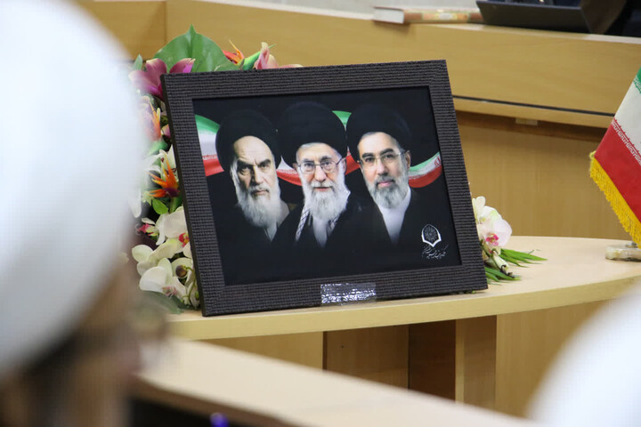 تصاویر| نشست ماهانه مدیران مدارس علمیه استان اصفهان