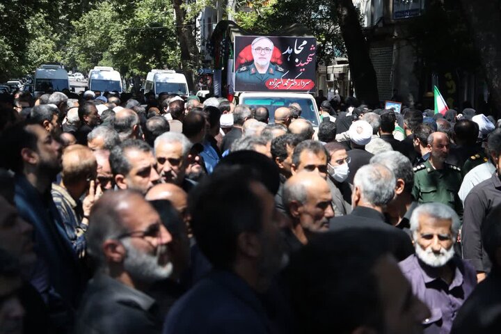 تصاویر/ حضورنماینده ولی فقیه در مازندران در مراسم تشییع پیکر شهید سردار شهید محمد اکبرزاده