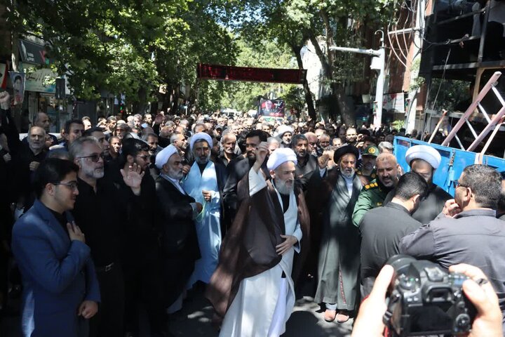 تصاویر/ حضورنماینده ولی فقیه در مازندران در مراسم تشییع پیکر شهید سردار شهید محمد اکبرزاده