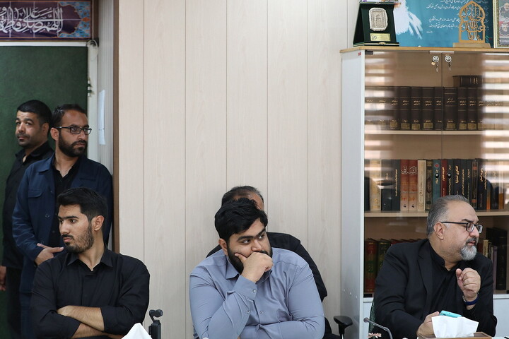 تصاویر/نشست خبری  رئیس ستاد آیین وداع و تشییع امام شهید در قم