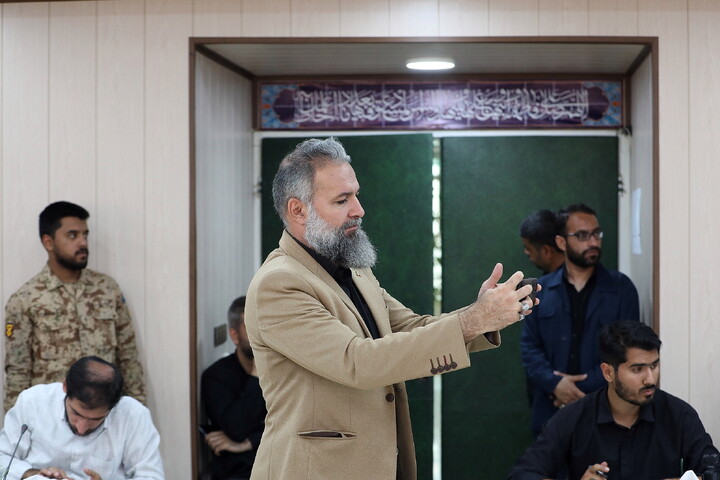 تصاویر/نشست خبری  رئیس ستاد آیین وداع و تشییع امام شهید در قم