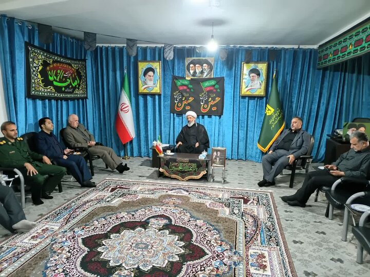 تصاویر/ برگزاری جلسه ویژه تشییع امام شهید (ره) در دفتر امام‌جمعه دابودشت