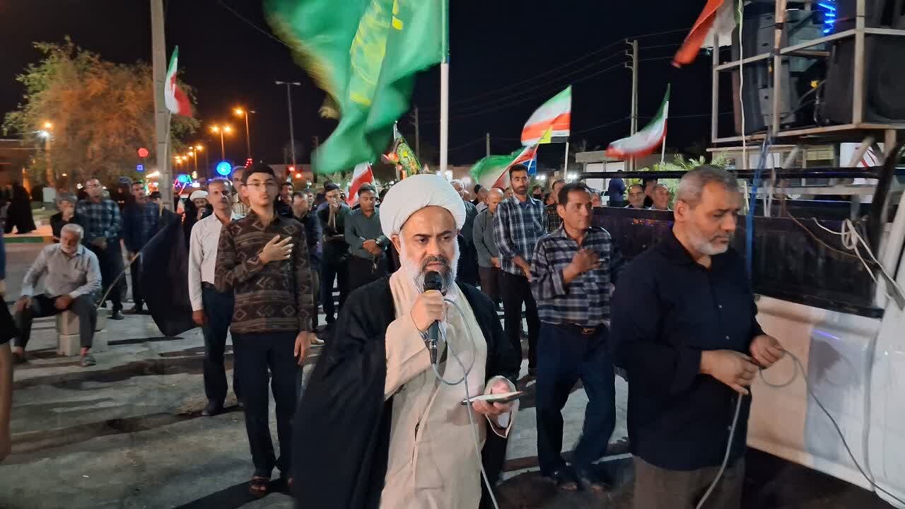 فیلم| راهپیمایی شبانه مردم آبدان در حمایت از نظام و رهبری