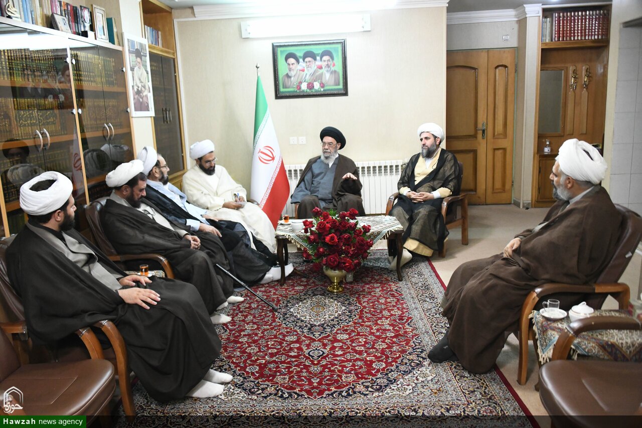 دشمن با جنگ روانی و تبلیغات، قصد جدایی مردم از نظام را دارد