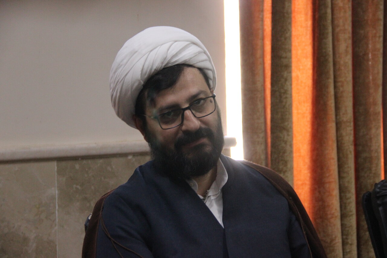 تصاویر / نشست مدیران مدارس علمیه استان قزوین جهت میزبانی از زائران مراسم بدرقه رهبر شهید انقلاب اسلامی تصاویر / نشست مدیران مدارس علمیه استان قزوین جهت میزبانی از زائران مراسم بدرقه رهبر شهید انقلاب اسلامی