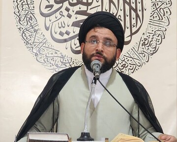 حضور در تشییع رهبر معظم انقلاب، بیعت با رهبری  و شکست دشمنان است