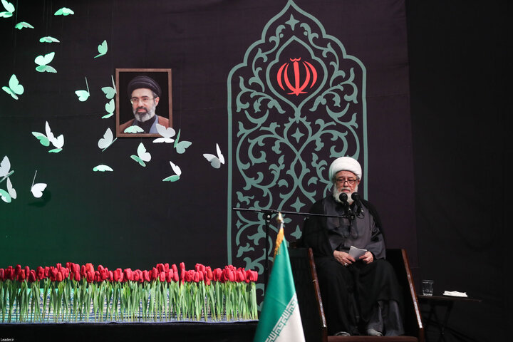 تصاویر/ مراسم وداع با پیکر رهبر شهید انقلاب اسلامی در جوار حسینیه امام خمینی(ره)