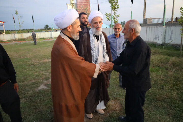 حضور نماینده ولی فقیه مازندران در نمازجماعت و قرائت فاتحه بر مزار شهید گمنام