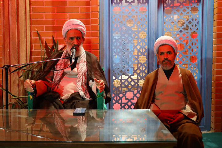 حضور نماینده ولی فقیه مازندران در نمازجماعت و قرائت فاتحه بر مزار شهید گمنام