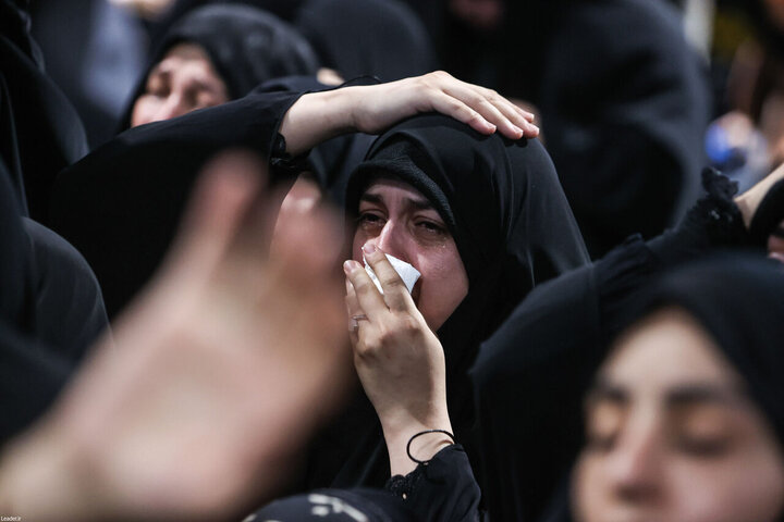 Photos/Cérémonie d’adieu au cercueil du dirigeant de la Révolution islamique près de l’Hosseinieh Imam Khomeiny