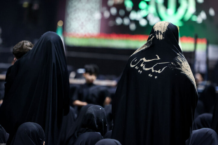 Photos/Cérémonie d’adieu au cercueil du dirigeant de la Révolution islamique près de l’Hosseinieh Imam Khomeiny