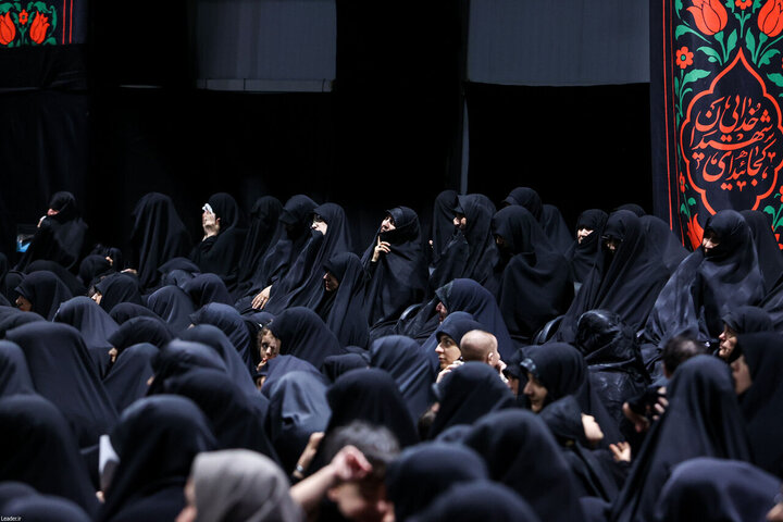 Photos/Cérémonie d’adieu au cercueil du dirigeant de la Révolution islamique près de l’Hosseinieh Imam Khomeiny