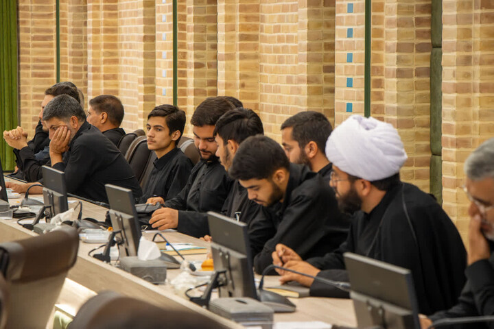 تصاویر | جلسه هماهنگی و همفکری هادیان سیاسی و مبلغین اعزامی استان زنجان با کاروان های بدرقه امام شهید