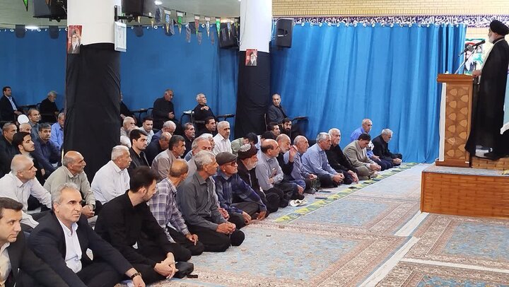 تصاویر/ اقامه نماز جمعه در شهرستان ایوان