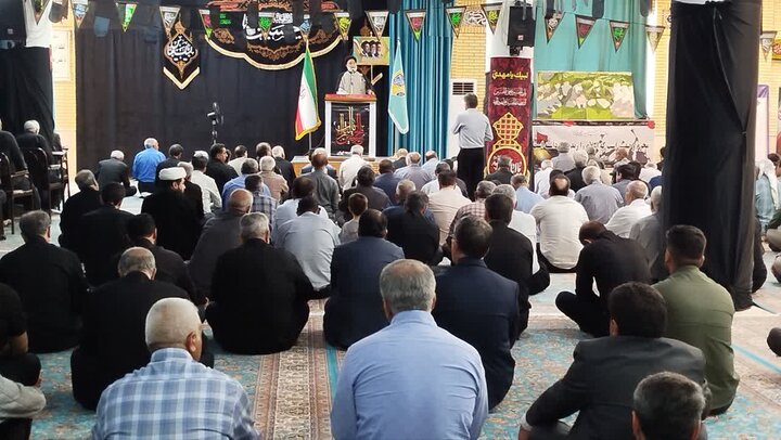 تصاویر/ اقامه نماز جمعه در شهرستان ایوان