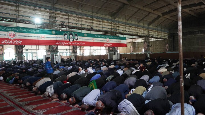 نماز جمعه اهواز به امامت نماینده ولی فقیه در خوزستان