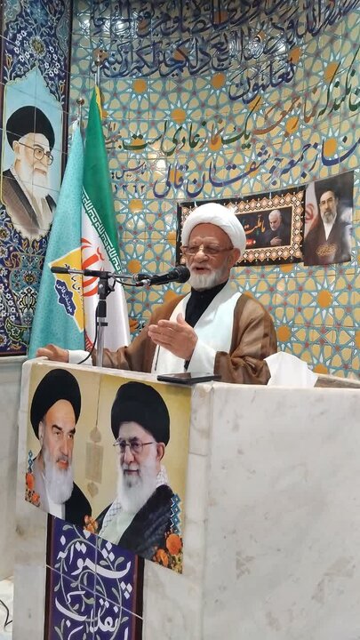 تصاویر/ نمازعبادی سیاسی جمعه جوشقان قالی