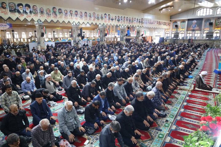 تصاویر/ نماز عبادی سیاسی جمعه در شهرستان ساری