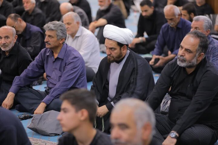 تصاویر/ اقامه نماز جمعه در ساوجبلاغ