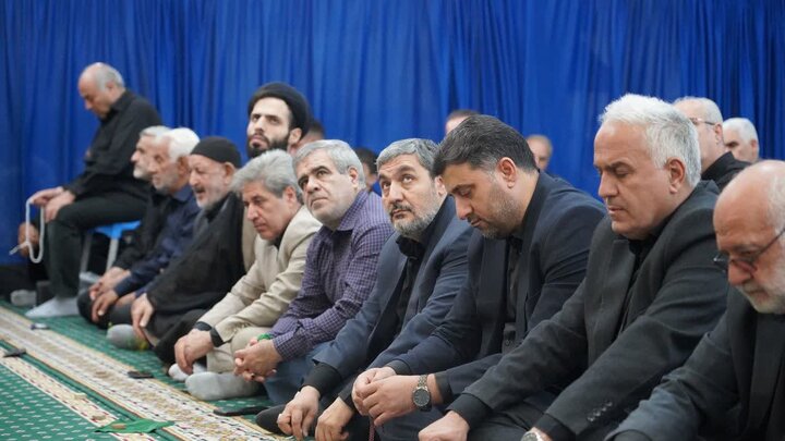 تصاویر/  حضور پر شور مردم دارالمومنین خوی در اقامه آیین عبادی سیاسی نماز جمعه