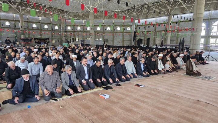 تصاویر/ اقامه آیین عبادی سیاسی نماز جمعه ماکو