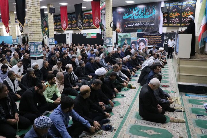 تصاویر/آئین وحدت بخش جمعه در شهرستان دهلران