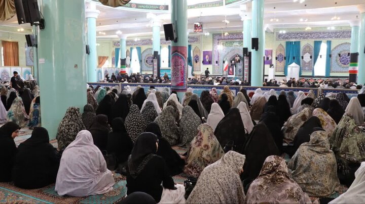 تصاویر/ اقامه نماز جمعه تکاب