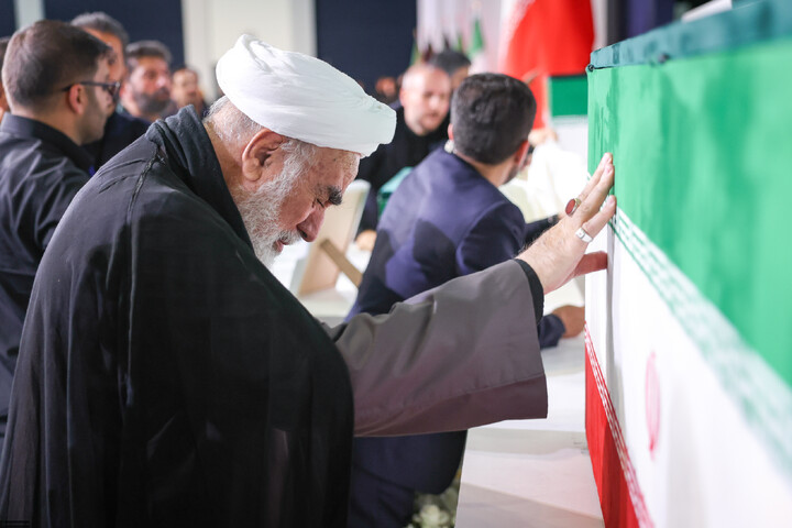 تصاویر/ مراسم ادای احترام مقامات و شخصیت‌های کشورهای خارجی به پیکر مطهر رهبر شهید انقلاب