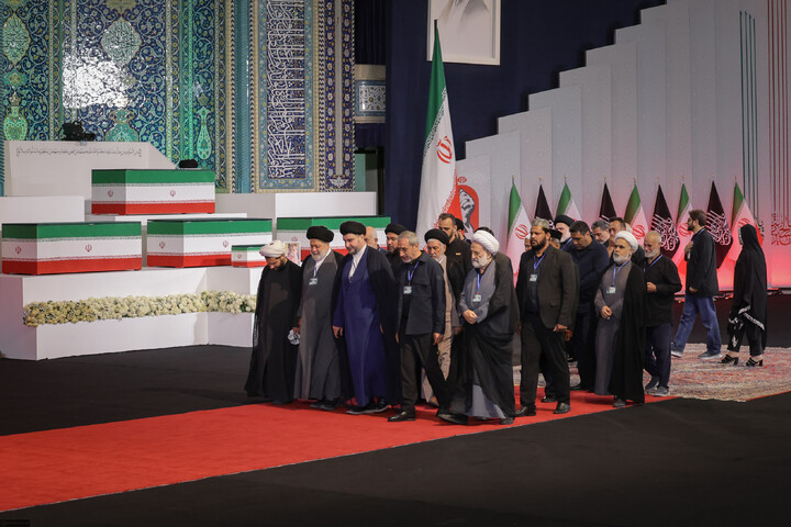 تصاویر/ مراسم ادای احترام مقامات و شخصیت‌های کشورهای خارجی به پیکر مطهر رهبر شهید انقلاب