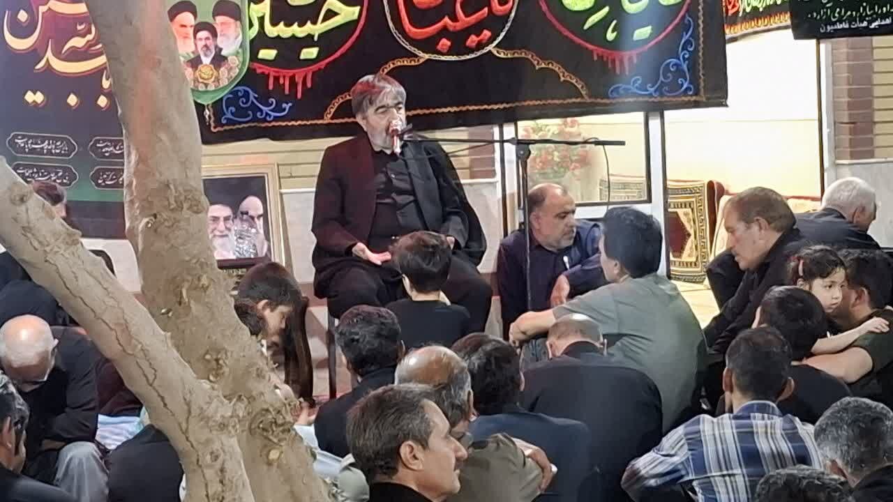 مراسم عزاداری و سوگواری حضرت اباعبدالله الحسین (ع) در حسینیه روحانی شهید حسن خرمی برگزارشد